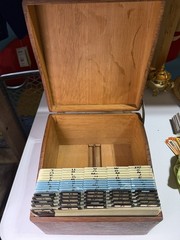 Vintage Shaw Walker Oak FILE or RECIPE BOX Dovetailed with 3 Sets of Dividers