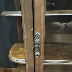 Vtg Plexiglass Front Classy Wooden Table Curio Wall Hanging Curio Cabinet – Read