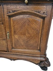 Vtg Country French Louis XV Quarter Sawn Oak China Cabinet Hutch Carved 1930s