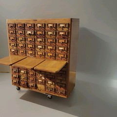 ALL ORIGINAL MID CENTURY 60 DRAWER LIBRARY CARD CATOLOG W/BASE NYC Library