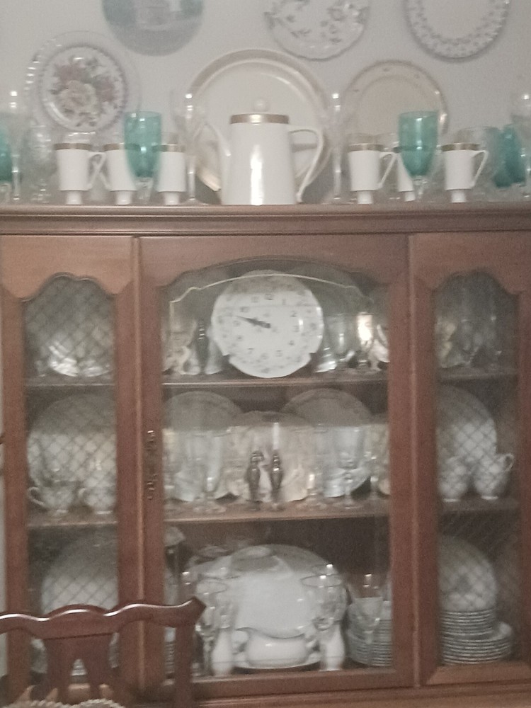 Thomasville Fisher Park Oak Vintage China Cabinet