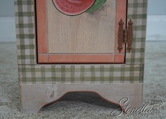 LF60995: Country Style Hand Painted 2 Door Cupboard Cabinet
