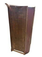 18th-CENTURY WALNUT CORNER CUPBOARD