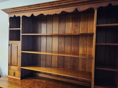 Leopold Stickley Solid Cherry Handmade Queen Anne Hutch (ca.1960)