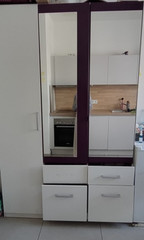spacious 3 door cupboard with mirror