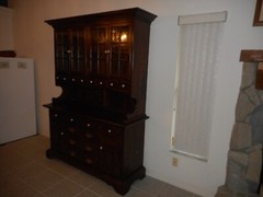 VINTAGE SOLID WOOD HUTCH CABINET W / DRAWERS & GLASS SHELVES