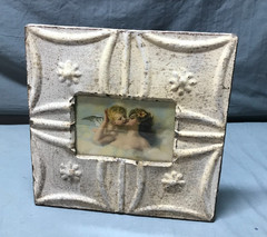 VTG Shabby 11″ Sq. 4×6 Tin Ceiling Metal Picture Photo Frame Old 1698-25B