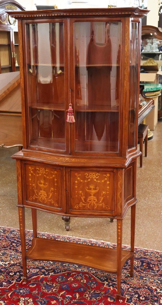 Late 19th Century Edwardian English Inlaid Mahogany Vitrine Cabinet
