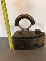 Antique Vintage Laundry Clothes House Work Iron