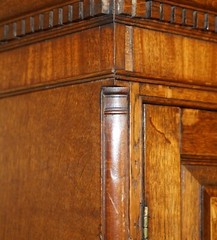 EXQUISITE ANTIQUE 1800 SHERATON INLAID HOUSEKEEPERS CUPBOARD WARDROBE DRAWERS