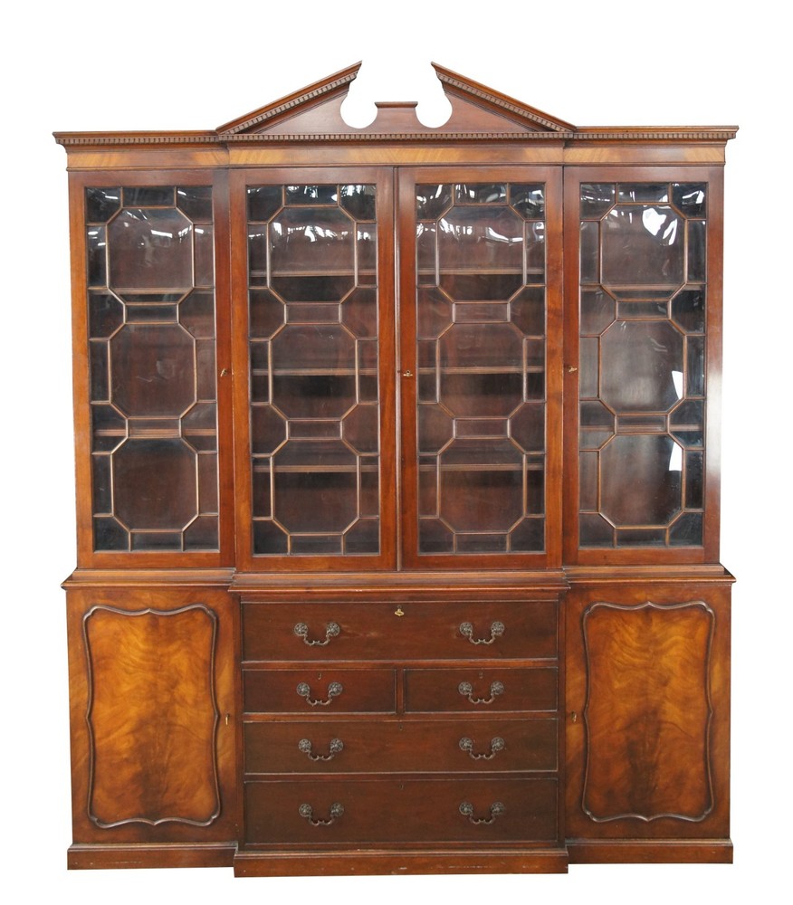 Baker Manor House English George III Mahogany Breakfront China Cabinet Bookcase