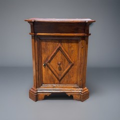 Antique Italian Baroque Walnut Credenza with Diamond Point Door, Late 17th C