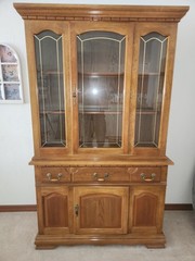 Oak 2 Piece China Cabinet Glass in Doors