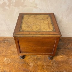 VINTAGE VICTORIAN WOODEN MAHOGANY COMMODE POT STAND CABINET OTTOMAN #4785