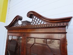 Henredon Chippendale Tall Large Flame Mahogany Display China Cabinet 6470