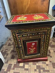 Foreside Hand Painted Wood Bedside Cabinet Floral Red Raised Panel Door