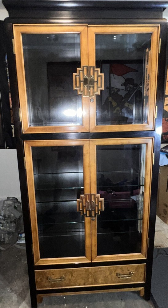 1980s Century Furniture Chin Hua Chinoiseries Curio Cabinet
