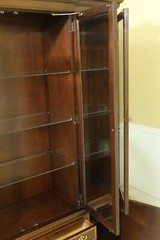 F52257EC: HICKORY 4 Door Beveled Glass Mahogany Breakfront
