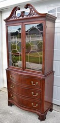 Vintage Chippendale Style Mahogany China Cabinet Hutch Serpentine Swan Neck