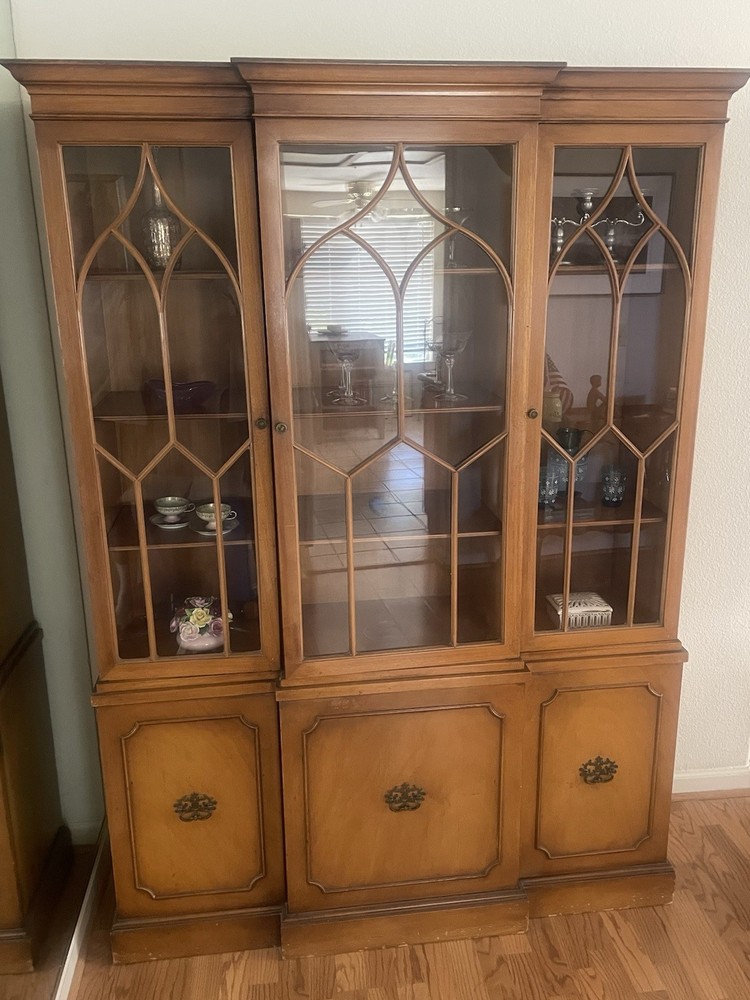 Antique Heritage Mahogany China Cabinet