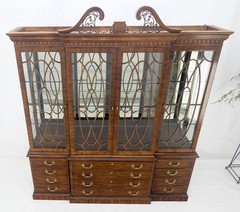 Henredon Large 78″ Wide Mahogany Breakfront MINT