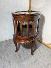 Vintage Mahogany Bar Liquor Curio Cabinet Table with Butler Tray w Beveled Glass