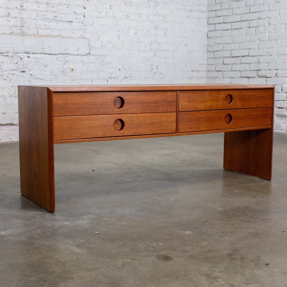Vintage Scandinavian Modern Teak Low Chest or Bench Style of Kai Kristiansen