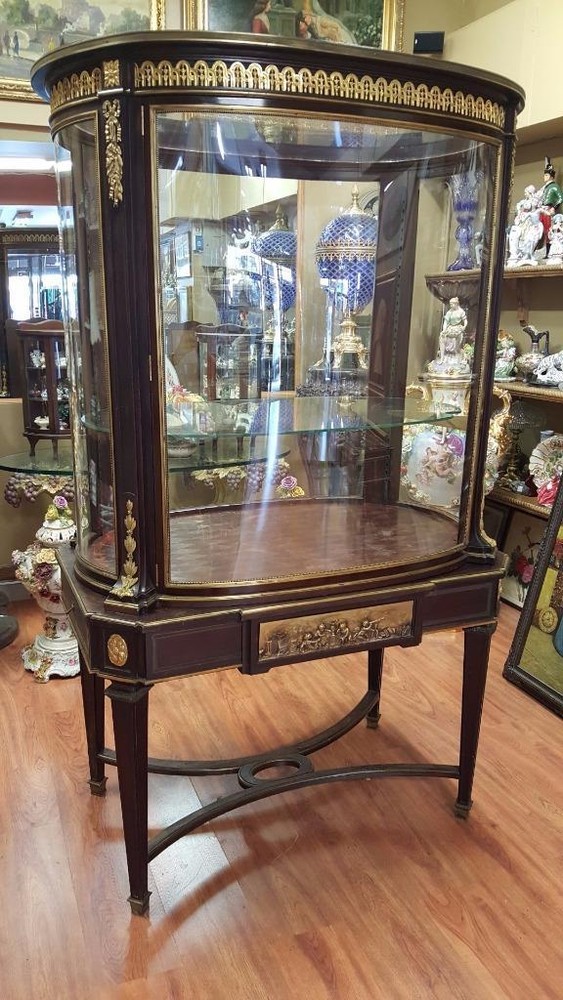 ANTIQUE 19th CENTURY OAK BEVELED BOW GLASS BRONZE PLAQUE CABINET CURIO FRENCH 75