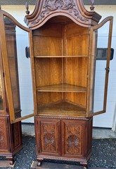 PAIR OF VICTORIAN OAK CHIPPENDALE BEVELED GLASS CORNER CHINA CABINETS