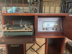 1949 philco radio and record player floor model console