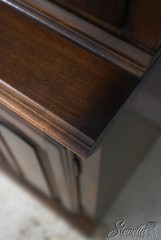 73492: ETHAN ALLEN Maple 2 Door China Cabinet