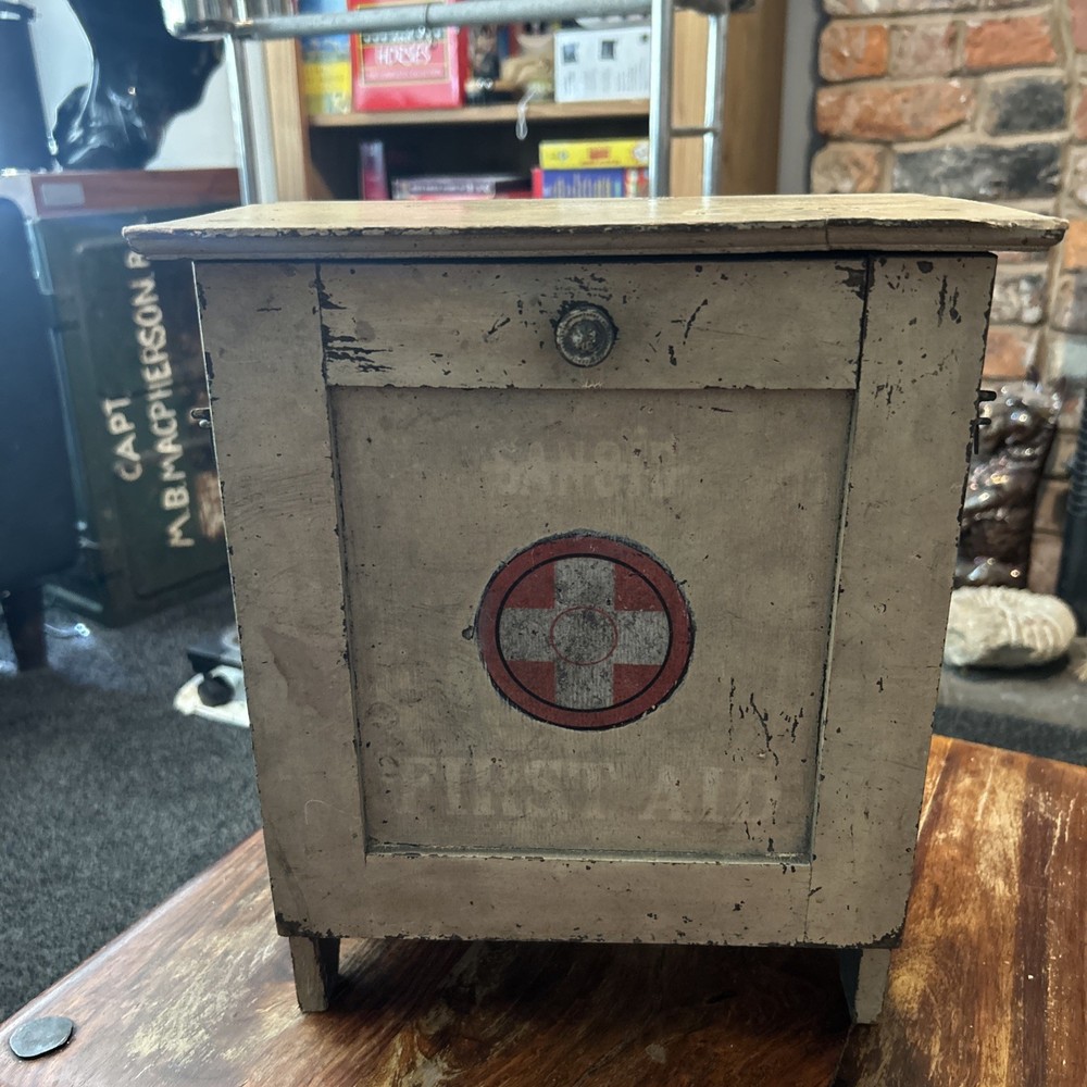 Vintage First Aid Cupboard 1924 sanoid original