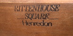 Henredon Large 78″ Wide Mahogany Breakfront MINT
