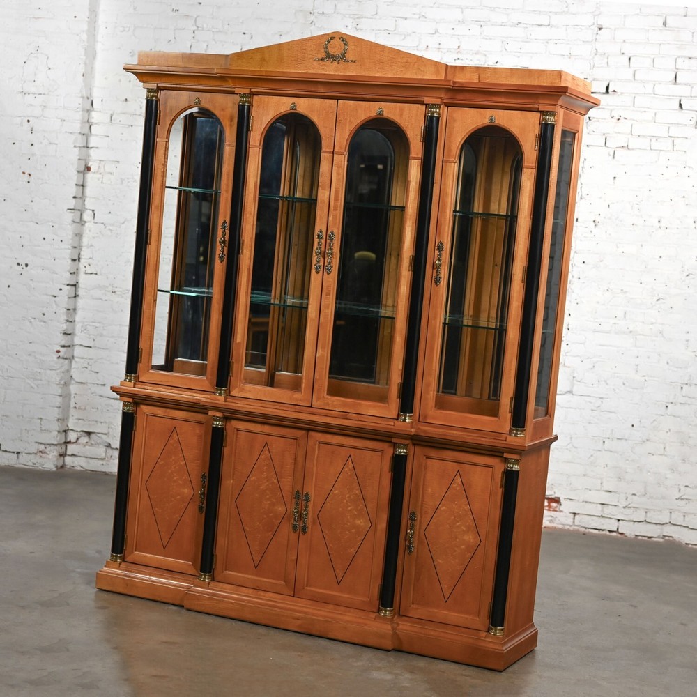 1995 Biedermeier Style Thomasville Grand Classics Line Breakfront China Hutch