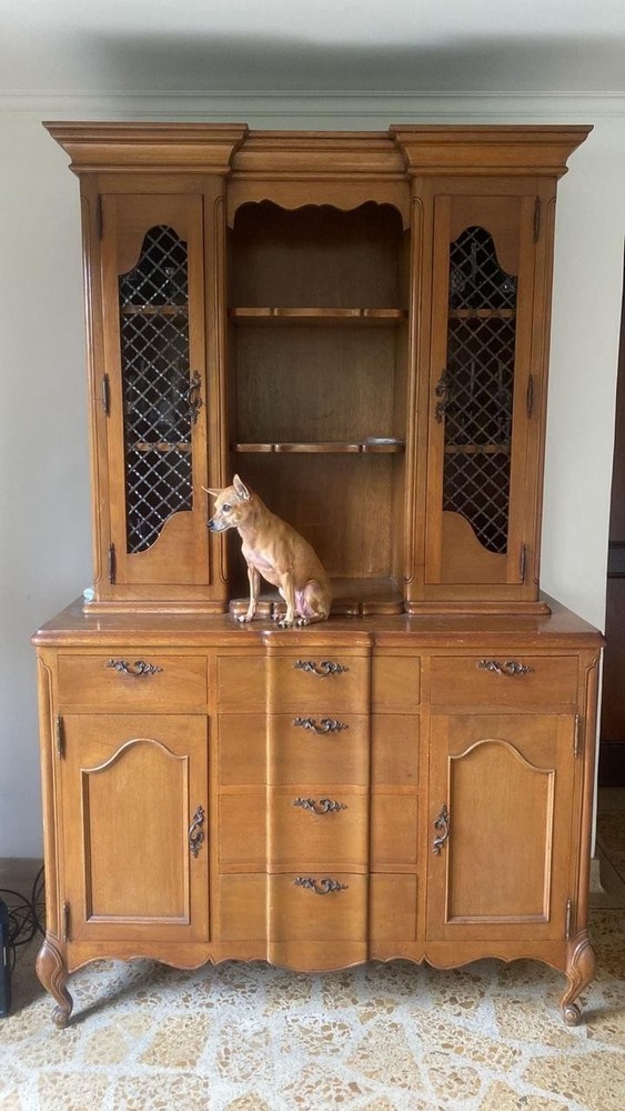 BELLO mueble madera Medellin Colombia bife con llaves para cada puerta