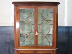 19th Century American Federal Mahogany Corner Cabinet; Chippendale Style Doors