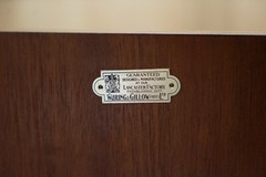 FINE ANTIQUE ART DECO WARING & GILLOW BURR WALNUT HOUSEKEEPERS LINEN CUPBOARD