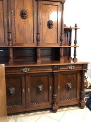 Super Rate/Big/Heavy And Beautiful Antique Red Oak Wooden Loin Heads Cabinet