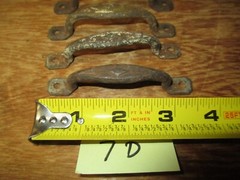 HOOSIER CABINET STYLE “DIAMOMD” IRON PULL – LOT # 7-D