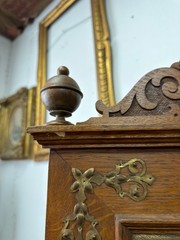 Antique Art Nouveau tiger oak quarter sawn wall cabinet 1890 bronze plaque nice