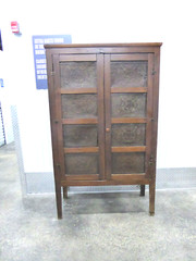 19TH C AMERICAN PIE SAFE WITH TIN PANELS OF STAR MOTIF