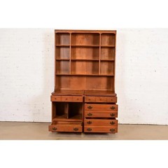 Ethan Allen American Colonial Solid Maple Breakfront Bookcase Cabinet, 1960s