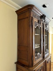 Early 19th Century Louis XV French Provincial Oak China Cabinet or Buffet Deux C