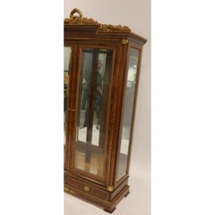 Vintage Italian Vitrine Display Cabinet.