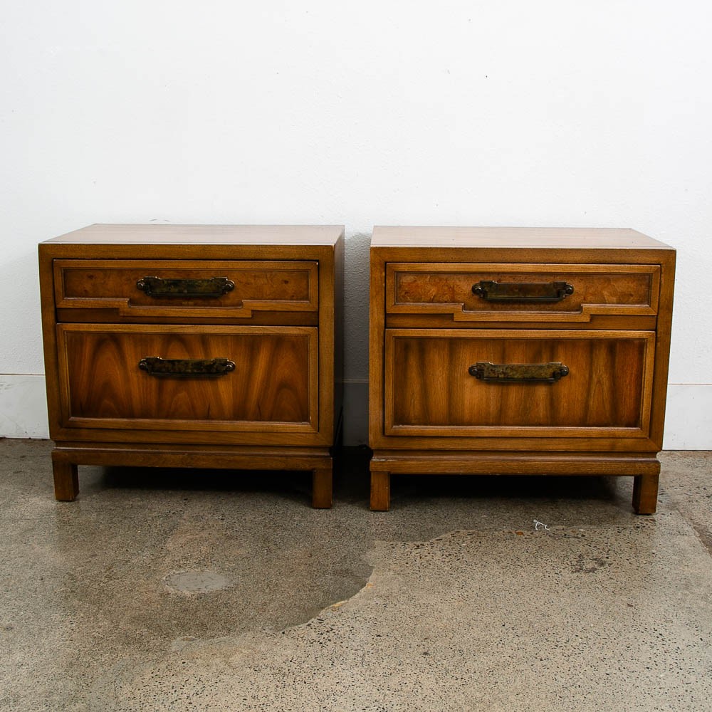 Mid Century Modern American Set of Two Light Walnut Nightstands by Unagusta
