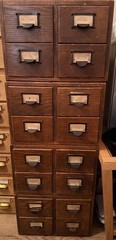 Beautiful Vintage 4 Drawer Library Index Card Cabinet Good Condition