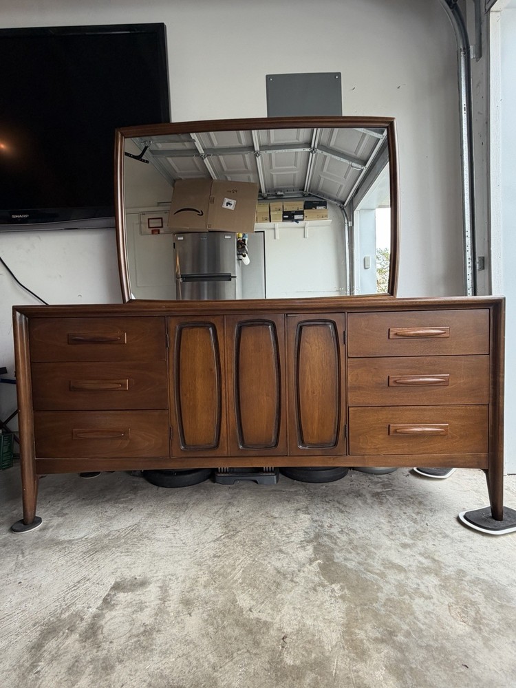 MCM/VTG/💥ANTIQUE Credenza Dresser Sideboard American Metropolitan Furn W/Mirror