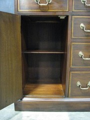Henkel-Harris Virginia Galleries Solid Mahogany Federal China / Display Cabinet