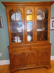 Early 1980’s Hitchcock Dining Room Hutch in excellent condition