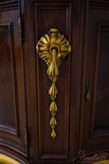 65943EC: KARGES French Louis XV Gold Gilt Trim China Cabinet